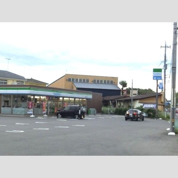 コンビニ　ファミリーマート 大田原紫塚三丁目店（コンビニ）まで88m