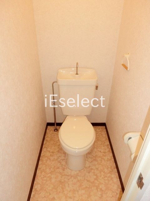 トイレ　トイレはシンプルですね