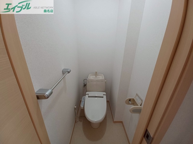 トイレ　反転タイプ写真