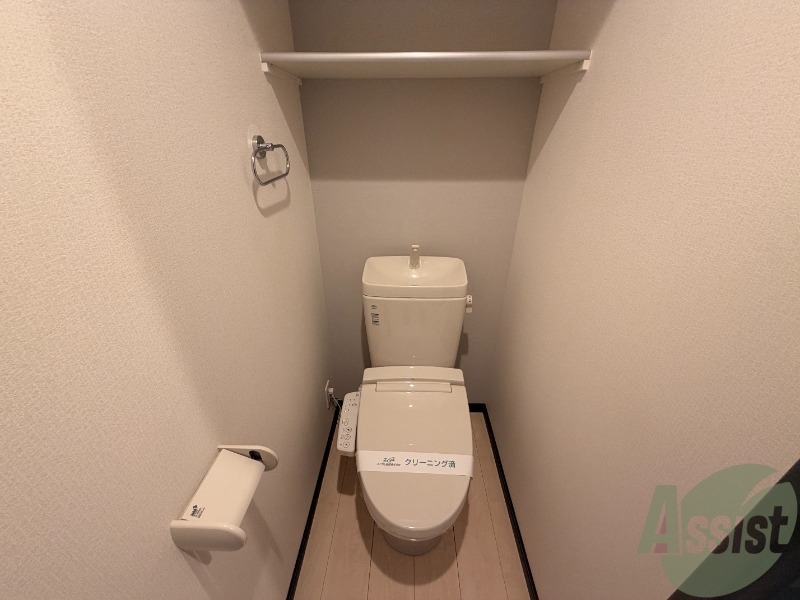 トイレ　こちらはトイレになります。ウォシュレット機能付き。