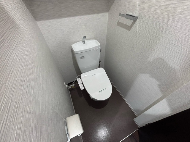 トイレ　※同施工会社のイメージ写真※