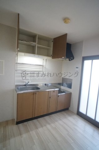 キッチン　参考、同建物・反転間取りの号室