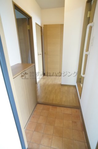 玄関　参考、同建物・反転間取りの号室