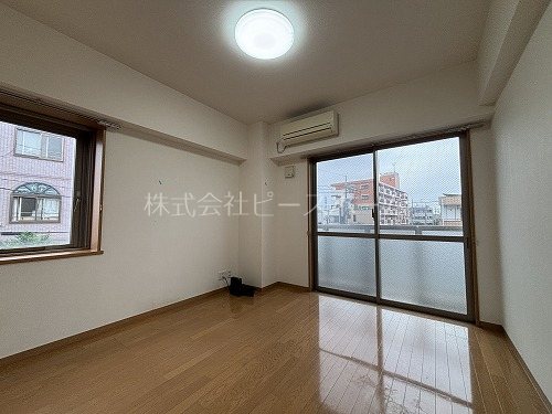 居室・リビング　※別号室参考写真