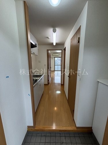 玄関　※別号室参考写真