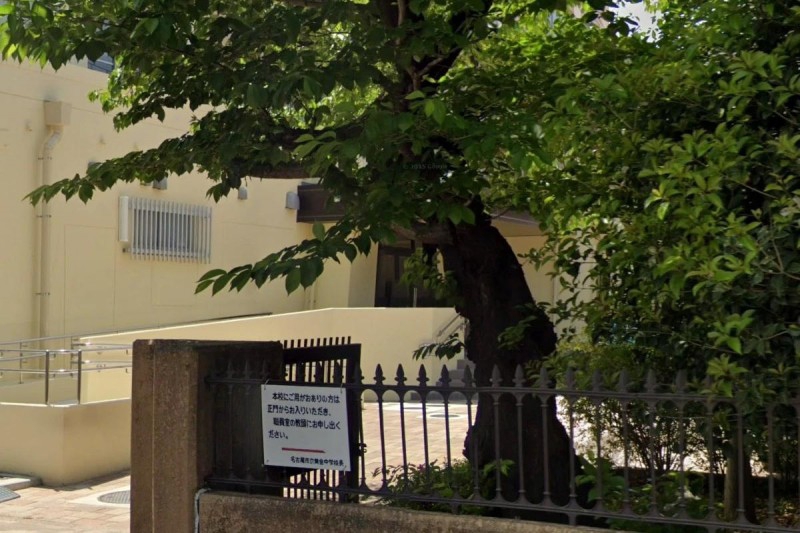 中学校　名古屋市立黄金中学校（中学校）まで262m