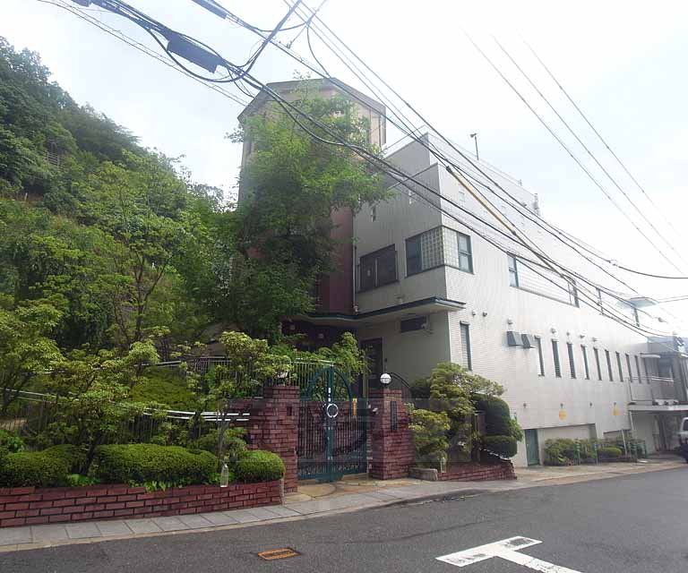 【大津市藤尾奥町のマンションの幼稚園・保育園】