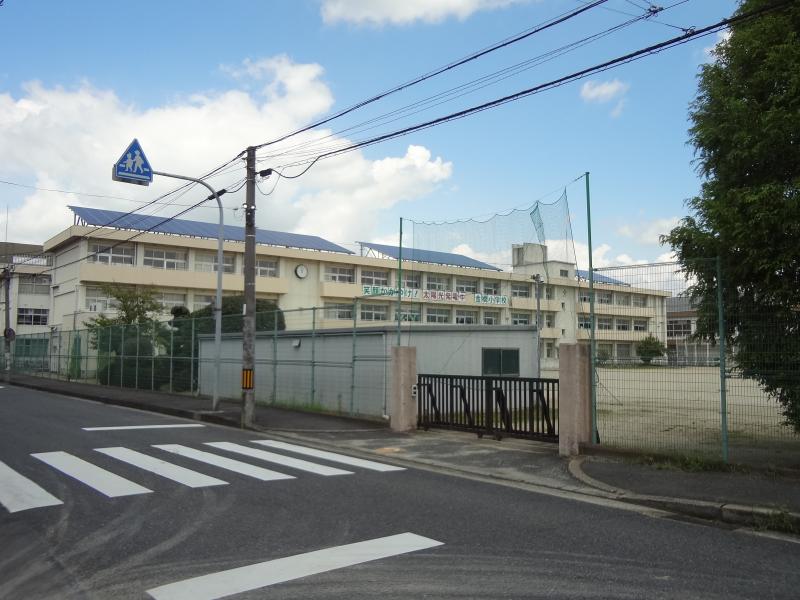 【グリ－ンパレス雲梯の小学校】