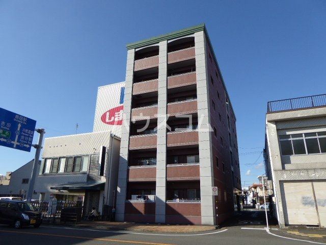 島田市本通のマンションの建物外観