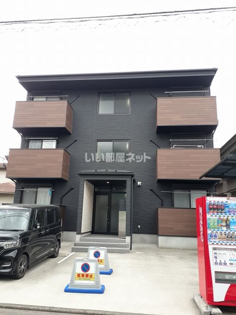 神奈川県平塚市老松町（アパート）の賃貸物件の外観