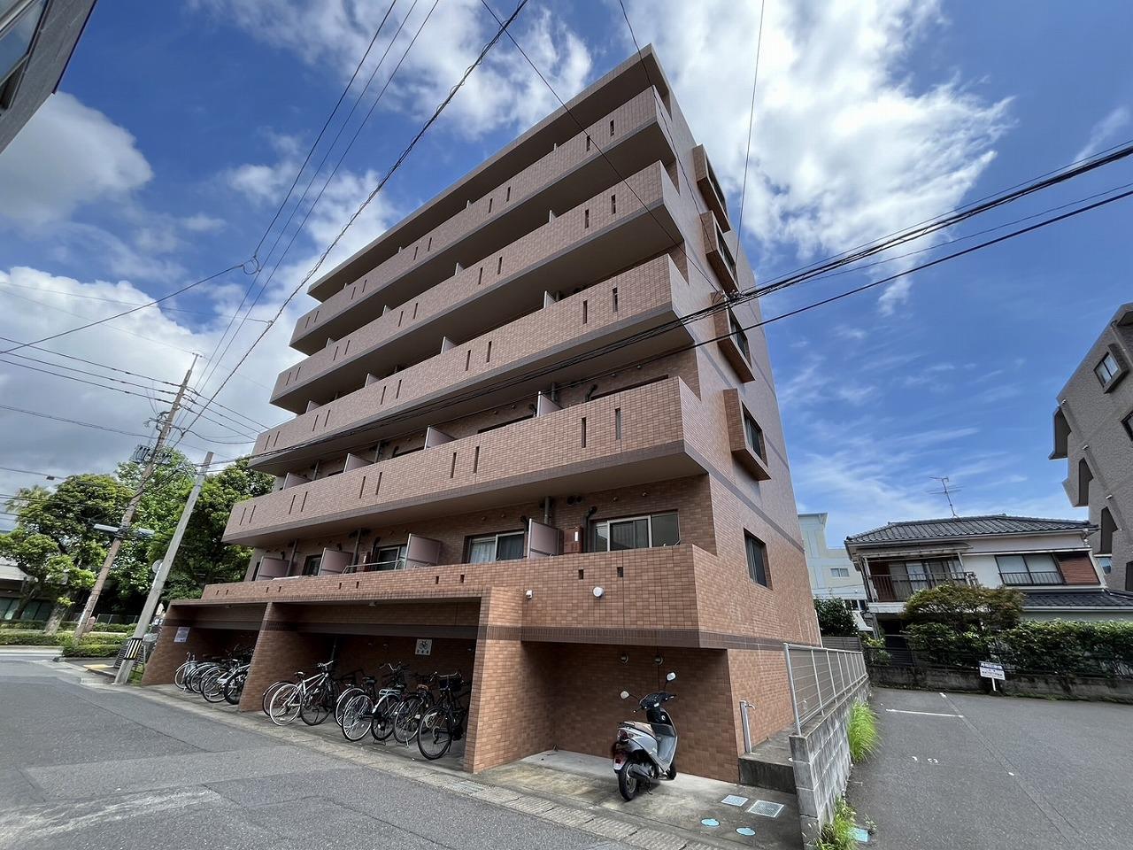 鹿児島市鴨池のマンションの建物外観