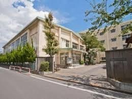 【市川市高谷のアパートの小学校】