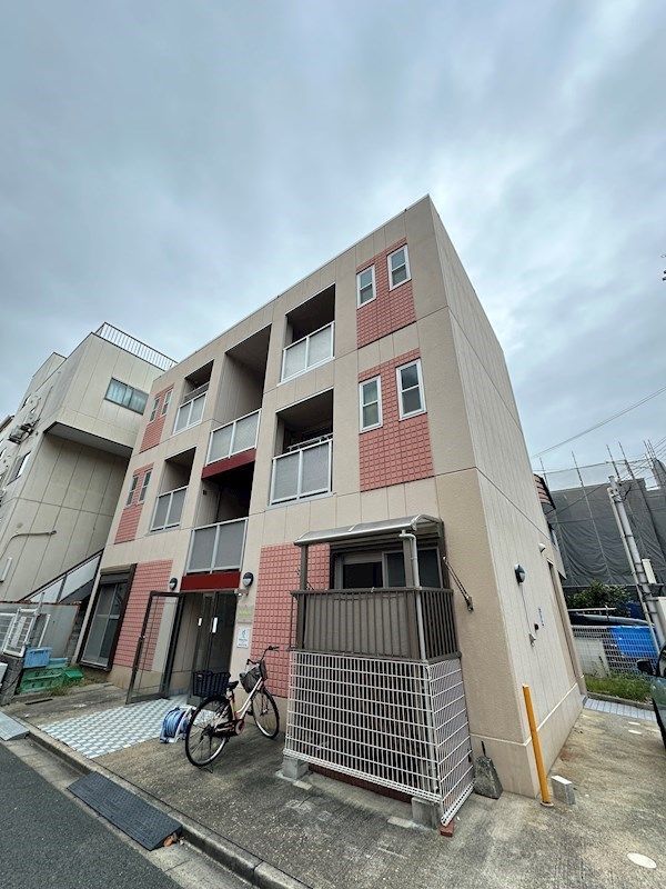 吹田市高城町のマンションの建物外観