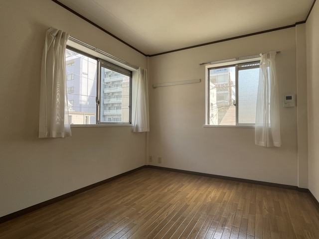 居室・リビング　★洋室６帖★