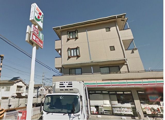 【亀岡市千代川町小川のマンションのコンビニ】