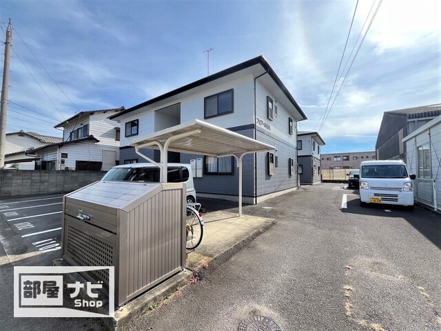 【フォブール虹Aの建物外観】