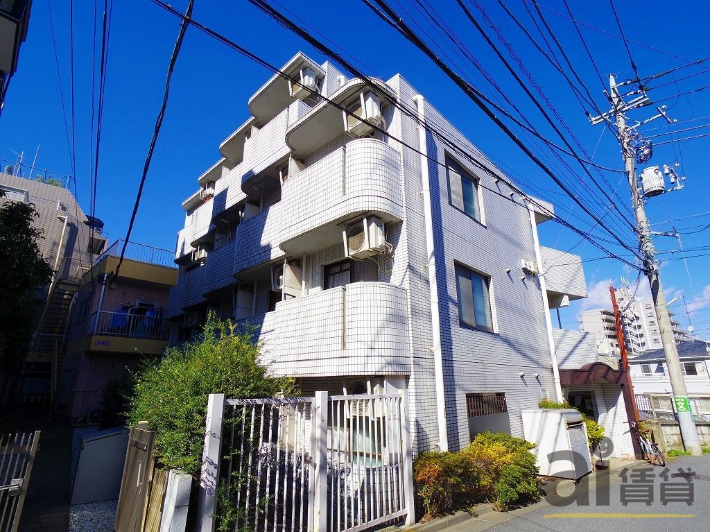 国分寺市本町のマンションの建物外観