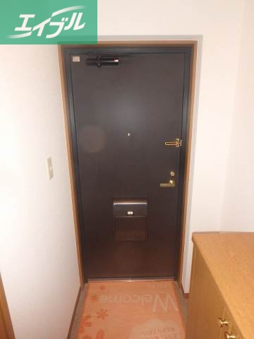 玄関　広々リビング