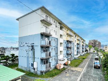 筑紫野市紫のマンションの建物外観