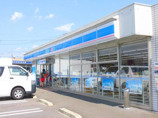 コンビニ　ローソン関小瀬南店（コンビニ）まで200m