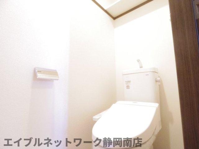 トイレ　清潔感のあるトイレです