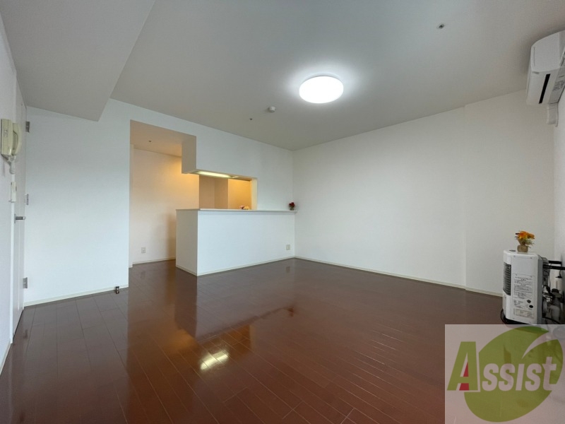 居室・リビング　広くてキレイなお部屋が広がっていて、充実した生活が送れそう。