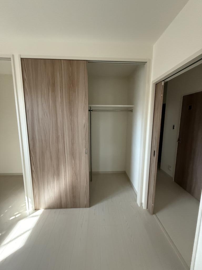 収納　工事完了前の内装状況を撮影した写真です