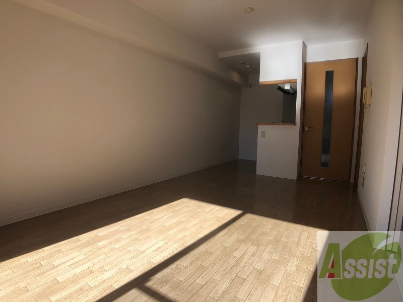 居室・リビング　広くてキレイなお部屋が広がっていて、充実した生活が送れそう。