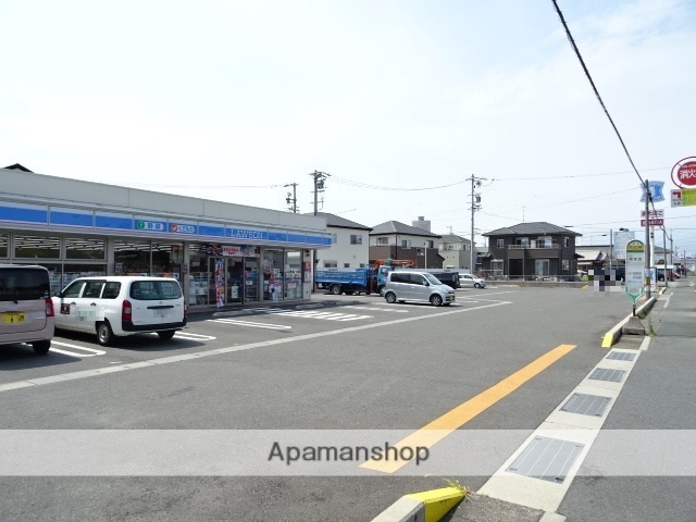 コンビニ　ローソン（コンビニ）まで674m