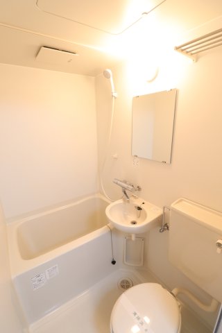 バス・シャワールーム　同間取り別部屋の参考写真です。