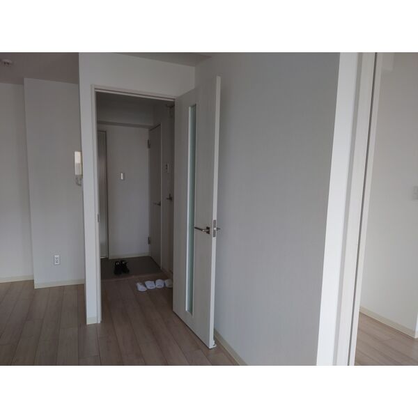 玄関　※別号室の参考写真、現況優先です※
