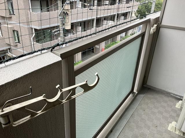 バルコニー　開放的で明るい空間を演出してくれるバルコニーです