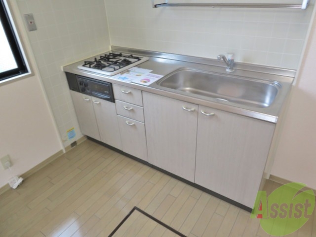 キッチン　ガス２口コンロのシステムキッチンです。グリル付き！