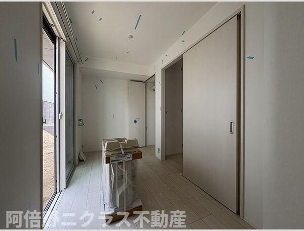 その他　内装は別部屋の参考写真です。