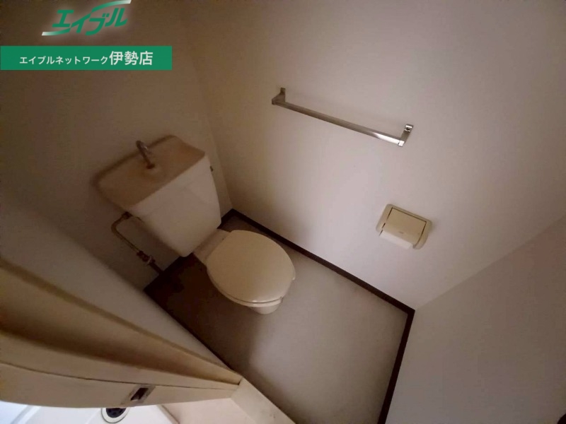 トイレ　同物件別部屋の写真