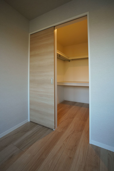 収納　同じ建物の別の部屋