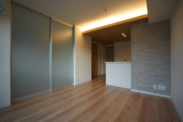 居室・リビング　同じ建物の別の部屋