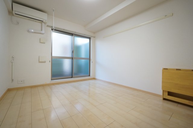 居室・リビング　当日の見学大歓迎！ ※すべて反転タイプのお写真です