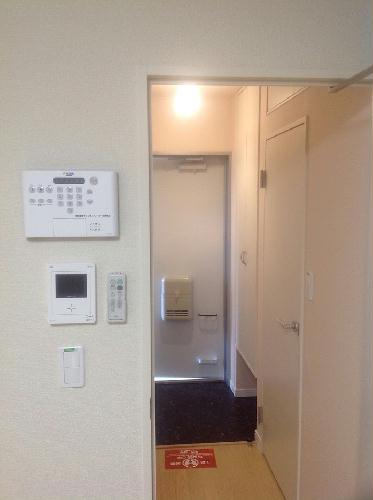 玄関　セキュリティ付きになります。