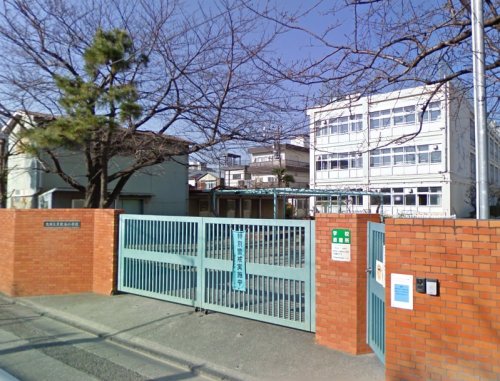 小学校　大田区立東糀谷小学校（小学校）まで932m