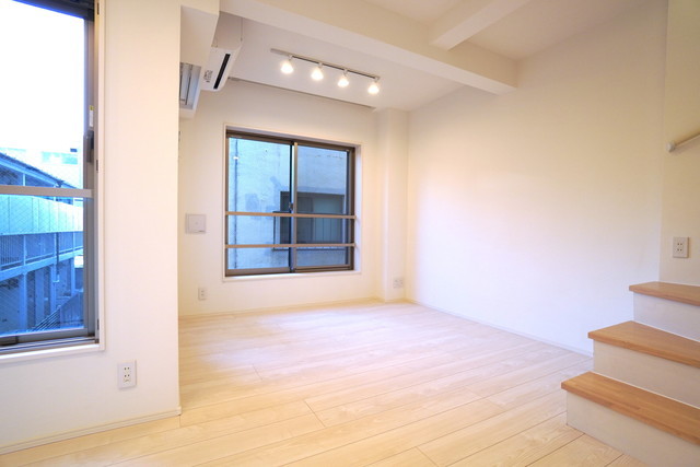 居室・リビング　写真は同タイプ住戸です。