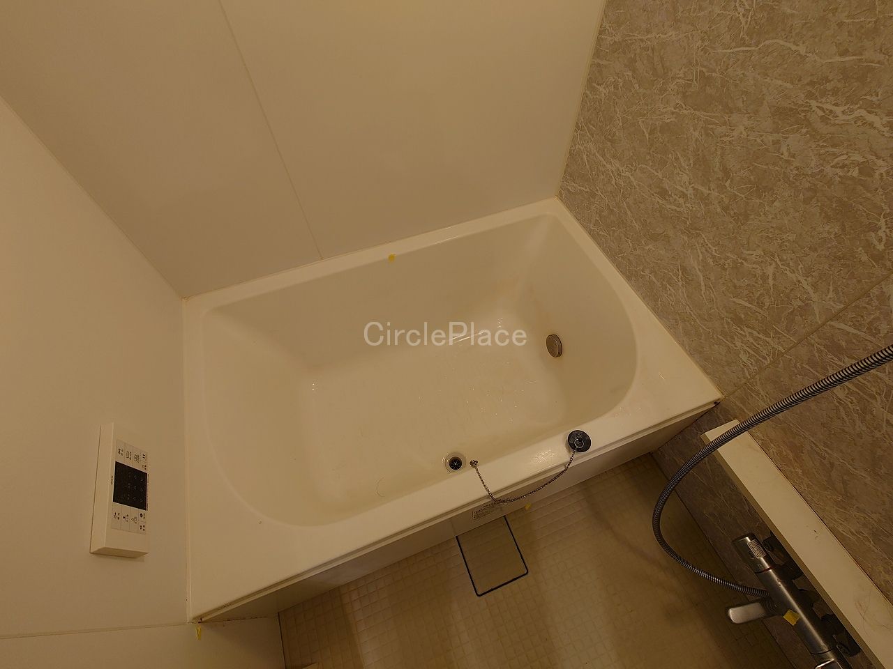 バス・シャワールーム　追い焚き・浴室乾燥機付き