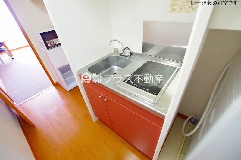 キッチン　設備・仕様は号室により異なる為、現況を優先致します。