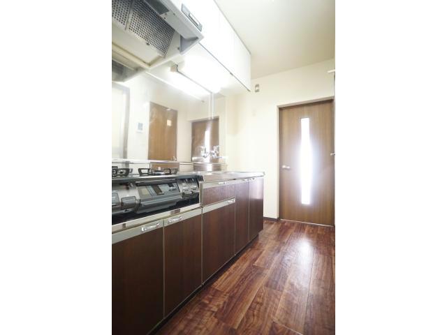 キッチン　2口ガスコンロ付き！