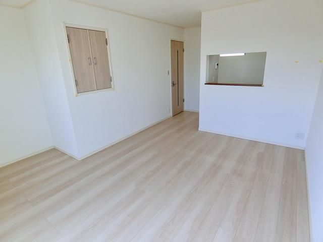 居室・リビング　☆広々ダイニング☆