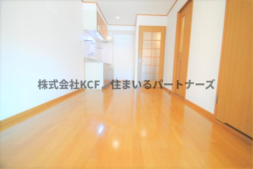 居室・リビング　こちらの居間で趣味の時間をお楽しみください