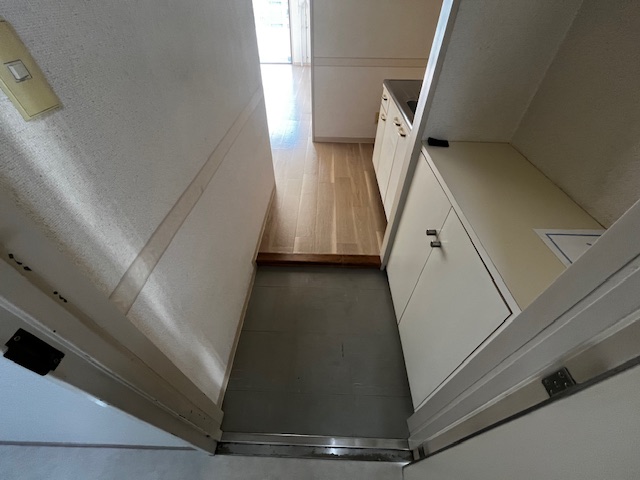 玄関　下駄箱付