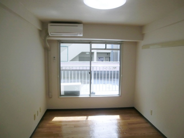 居室・リビング　人気の洋室タイプです。