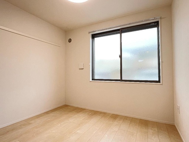 その他部屋・スペース　フローリングの室内です。