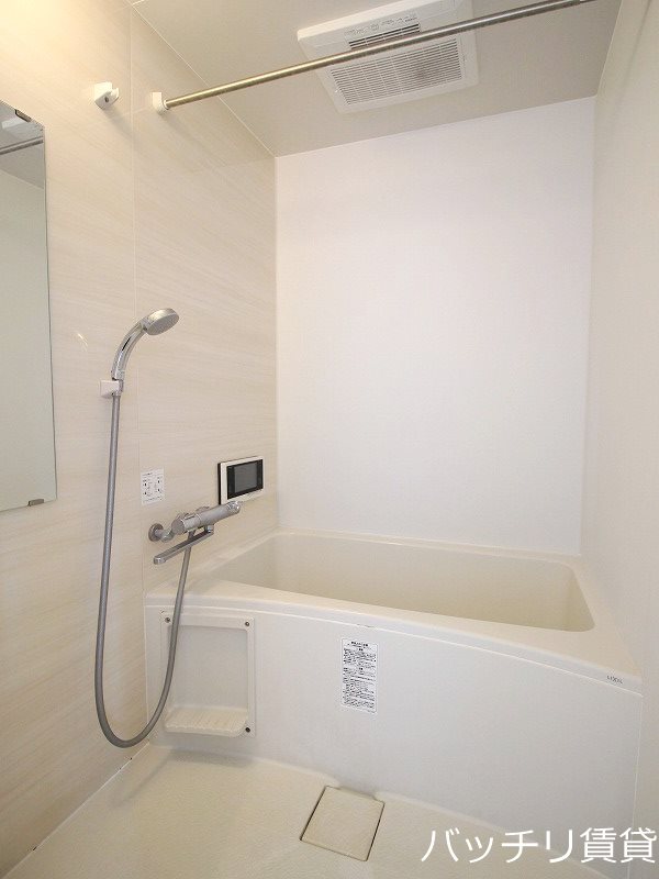 バス・シャワールーム　※同型タイプ写真の為、現状優先。